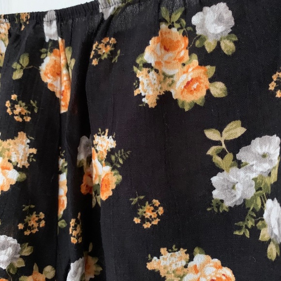 brandy floral shorts - Picture 2 of 2